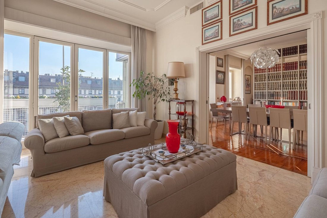 Apartment in Garibaldi - Porta Venezia, Milan, Lombardy 1 - 16765020