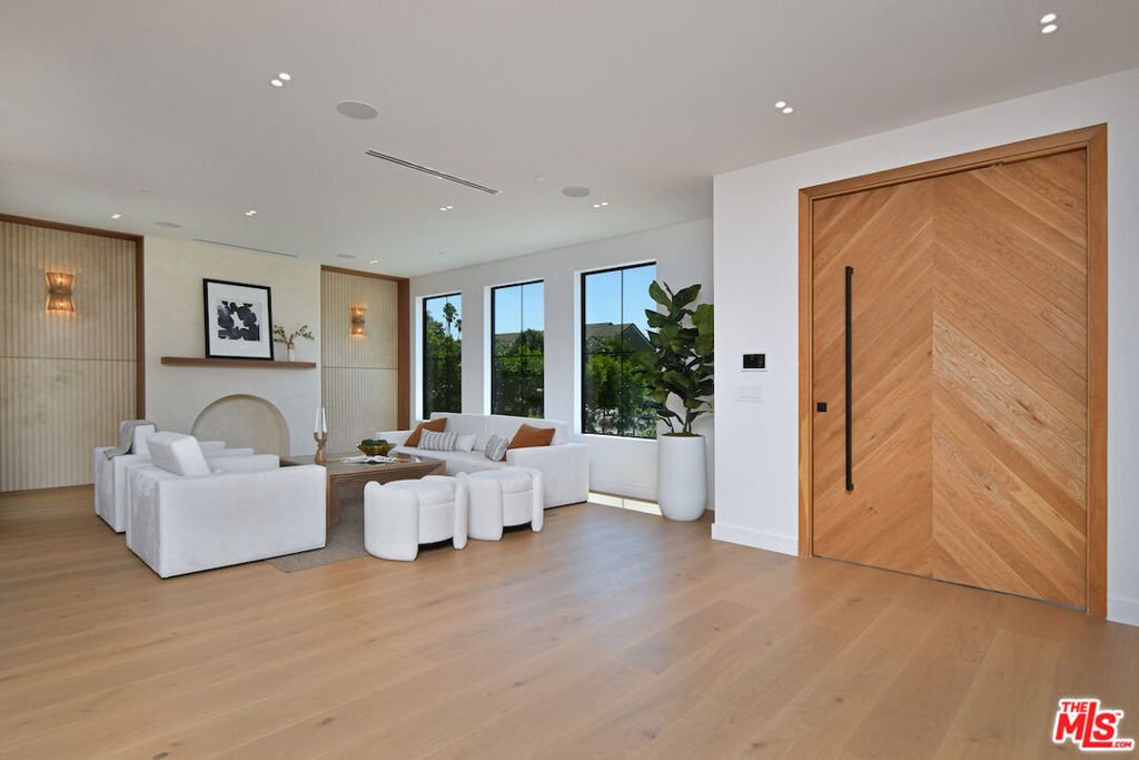House in Burbank, California, United States 5 - 17282043