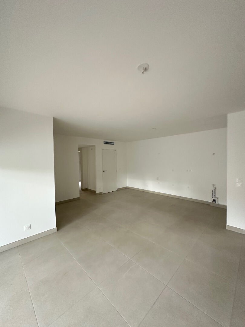 Apartment in Est-Repentance-Les Trois Bons Dieux, Aix-en-Provence, France 2 - 17281301