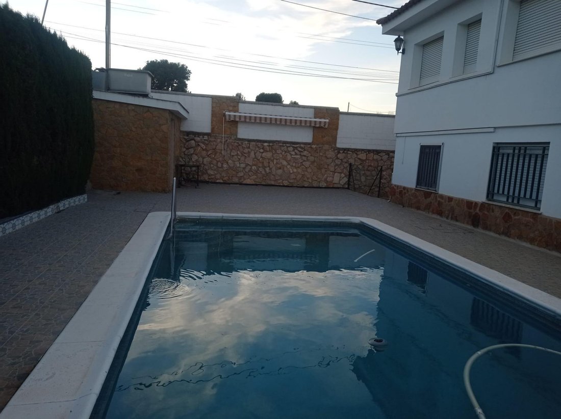 Villa in Chiva, Valencian Community, Spain 2 - 17283222