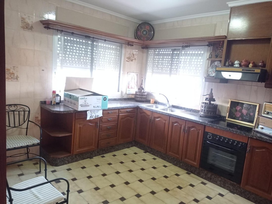 Villa in Chiva, Valencian Community, Spain 1 - 17283222