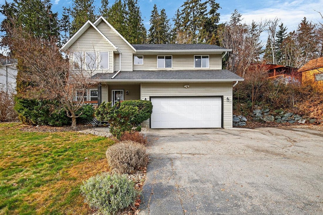 House in West Kelowna, British Columbia, Canada 4 - 17283939