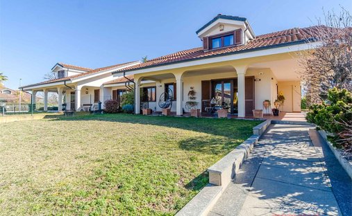 Villa in Orbassano, Piemont, Italien 1