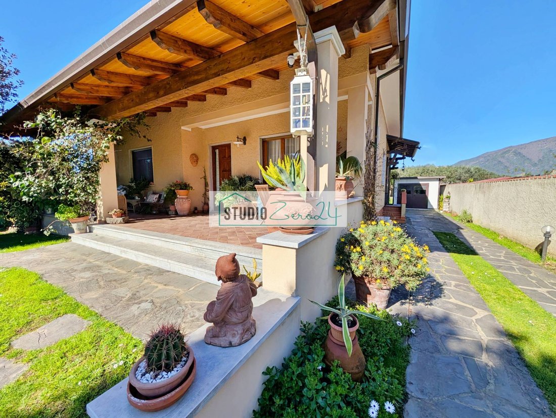 Villa in Seravezza, Tuscany, Italy 2 - 17284110