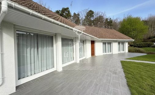 House in Blanc Pave-Sirenes-Bergeries, Etaples, France 1