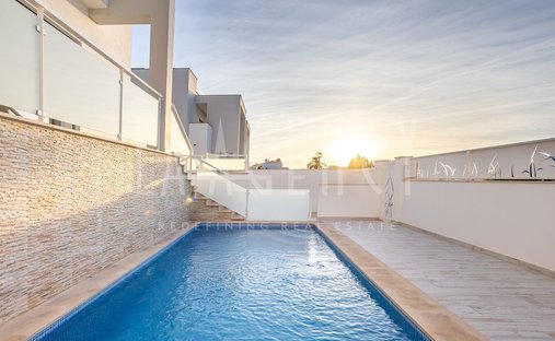 House in Ferragudo, Algarve, Portugal 1