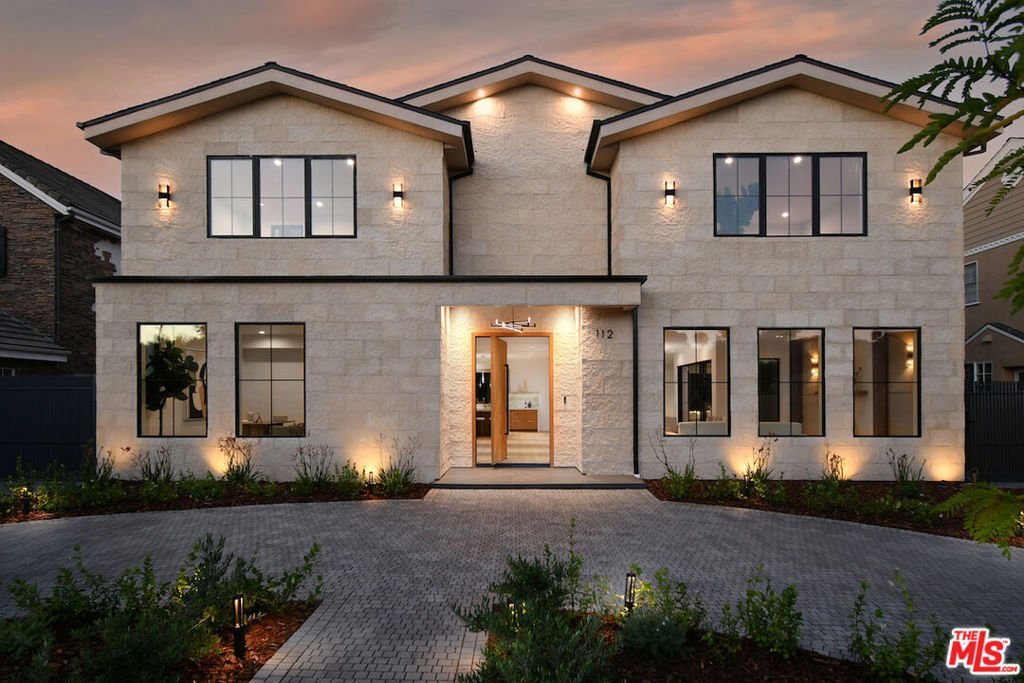 House in Burbank, California, United States 4 - 17282043