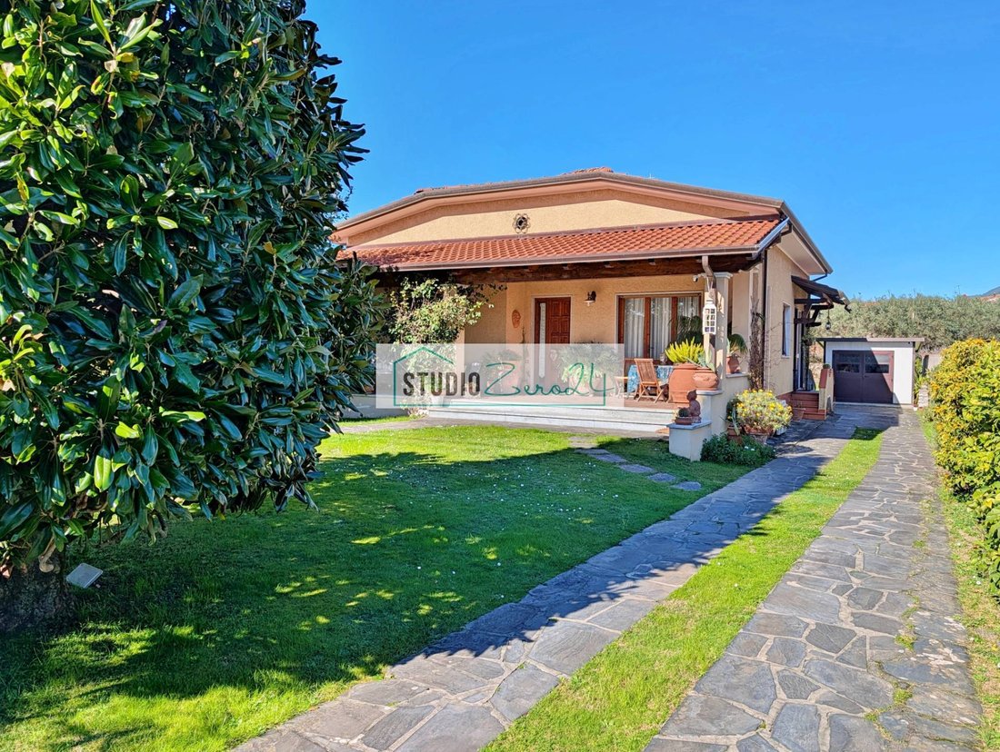 Villa in Seravezza, Tuscany, Italy 1 - 17284110