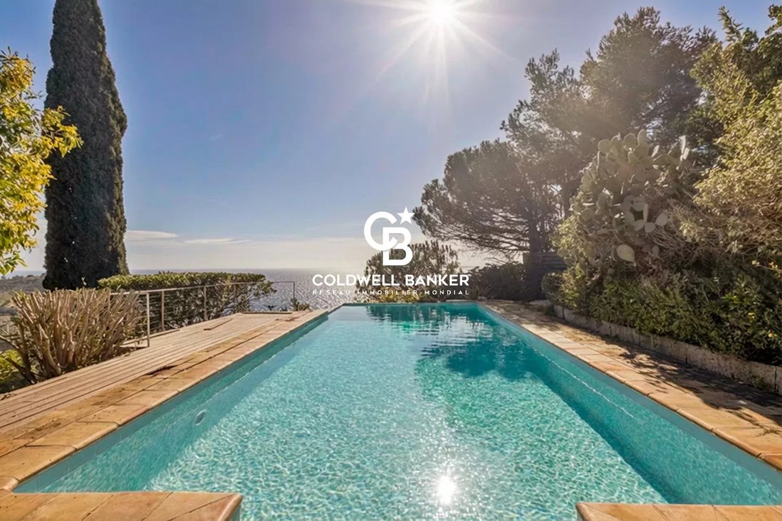 House in Rayol-Canadel-sur-Mer, Provence-Alpes-Côte d'Azur, France 2 - 17281327