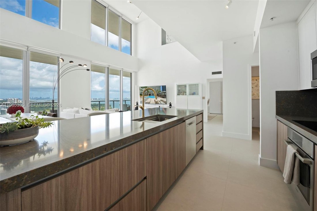 Condo in Miami, Florida, United States 2 - 17284835
