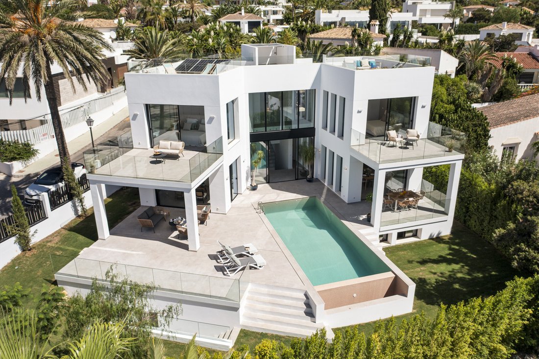 Villa in Elviria-Cabopino, Marbella, Spain 2 - 17283436