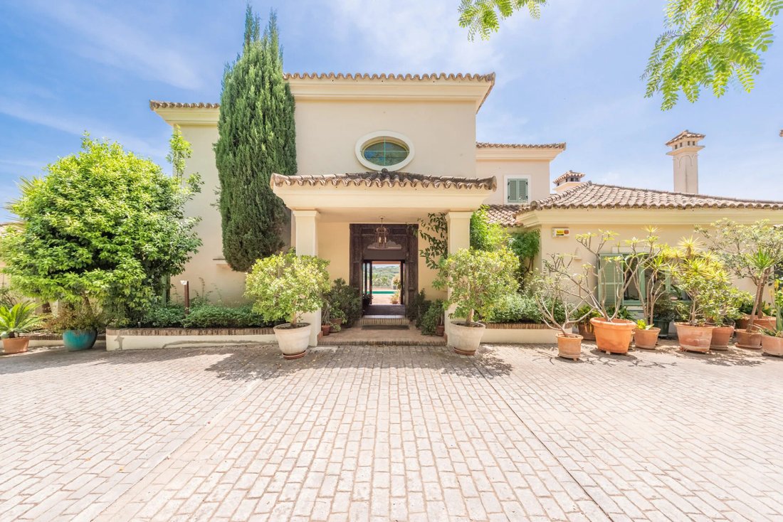 Villa in Sotogrande, San Roque, Andalusia 2 - 17283772