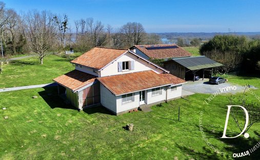 House in Saint-Jean-de-Marsacq, Nouvelle-Aquitaine, France 1