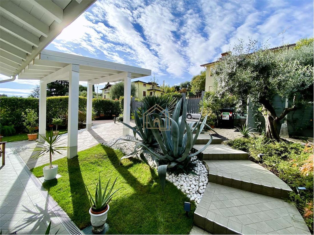 Villa in Polpenazze del Garda, Lombardy, Italy 2 - 17282181