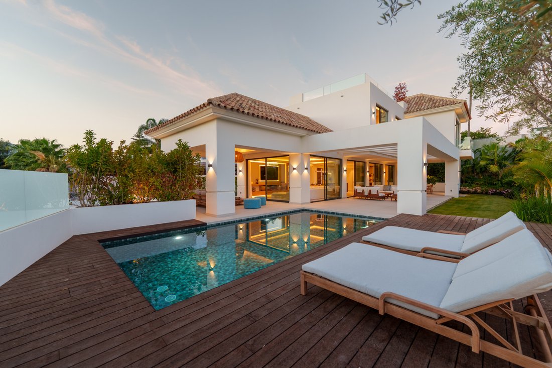 Villa in San Pedro de Alcantara, Andalusia, Spain 1 - 17283508