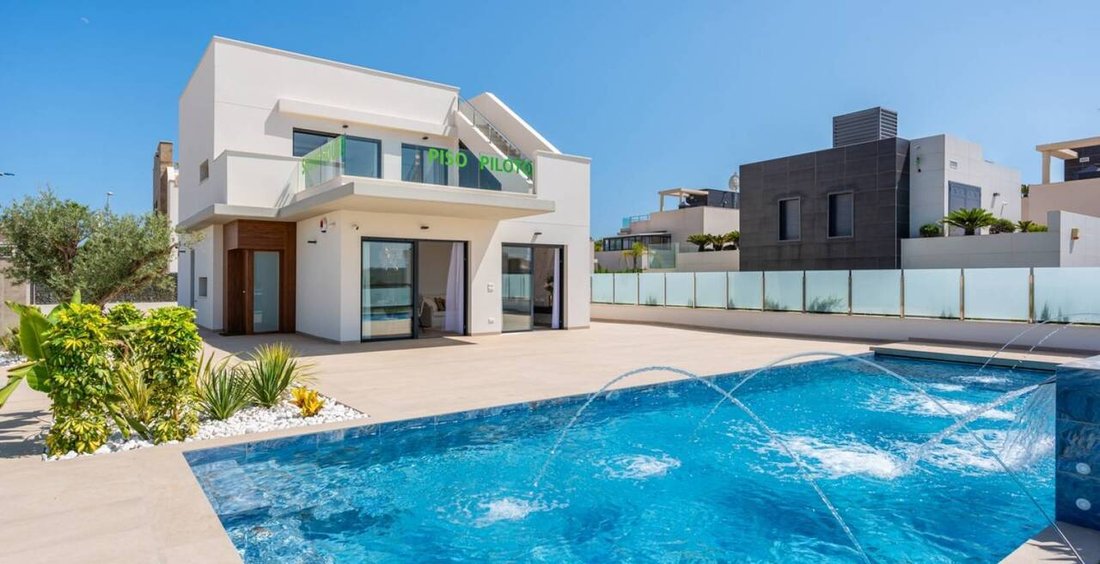 Villa in Alicante, Valencian Community, Spain 1 - 17283897