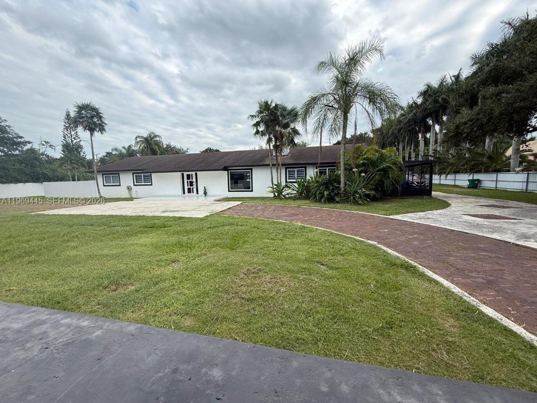 House in Miami, Florida, United States 1 - 17282105