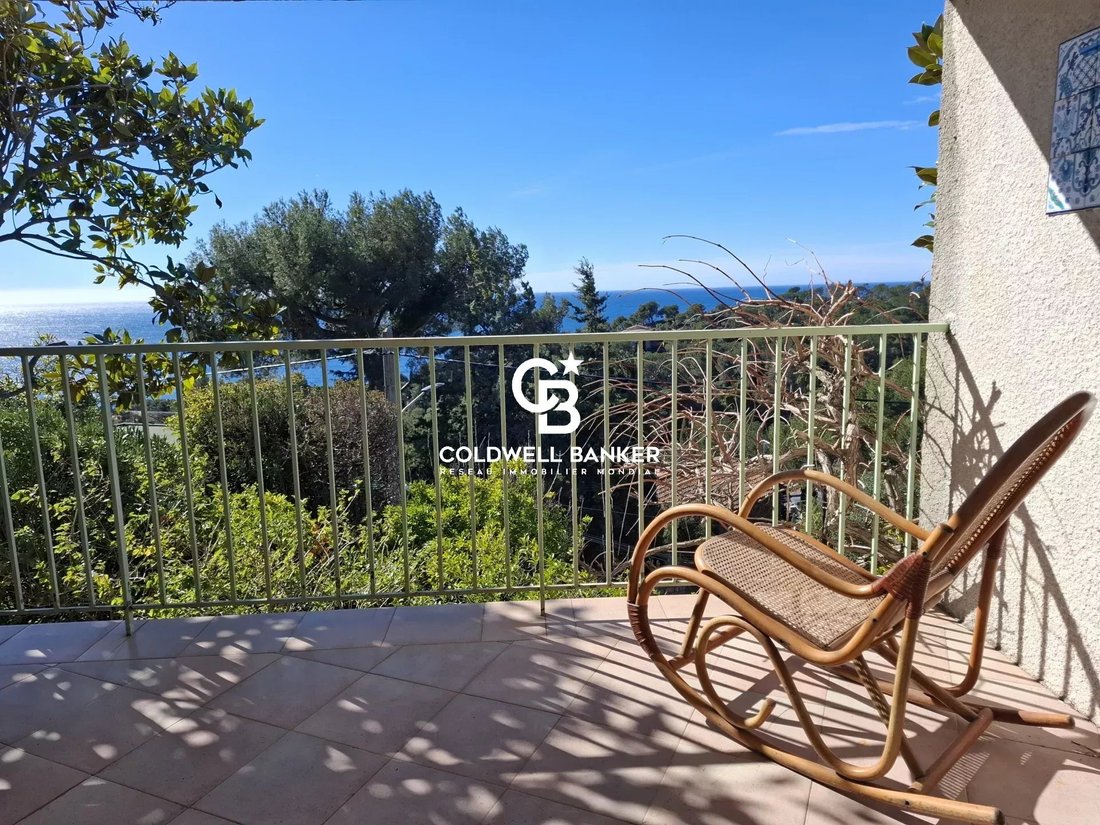 House in Centre Ville, Carqueiranne, France 5 - 17283766
