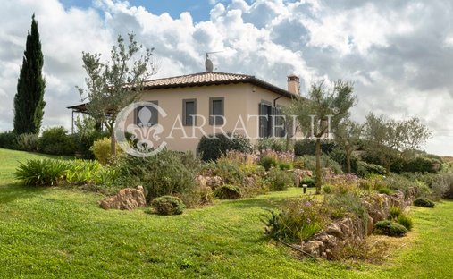 Villa in Montalto di Castro, Lazio, Italy 1