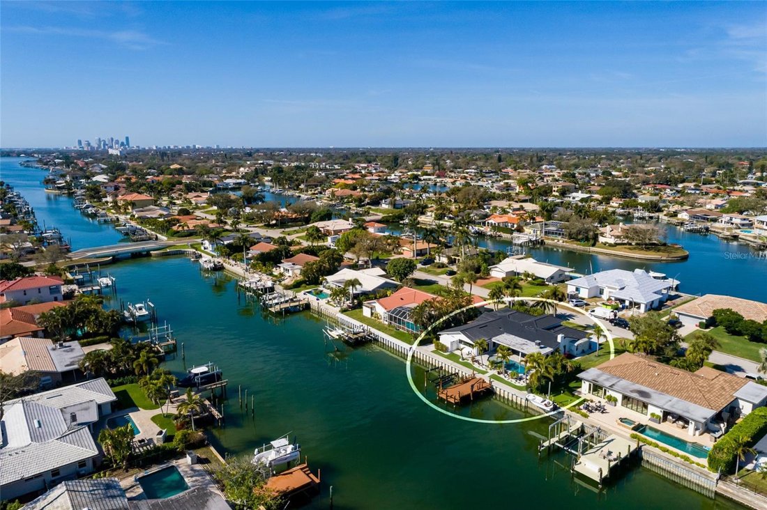 House in St. Petersburg, Florida, United States 3 - 17284558