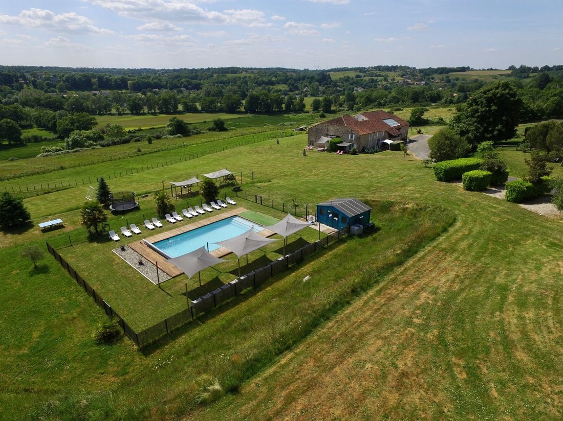 Estate in Availles-Limouzine, Nouvelle-Aquitaine, France 5 - 17283878