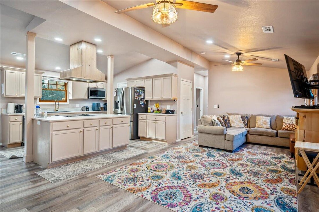House in Bend, Oregon, United States 5 - 17282767