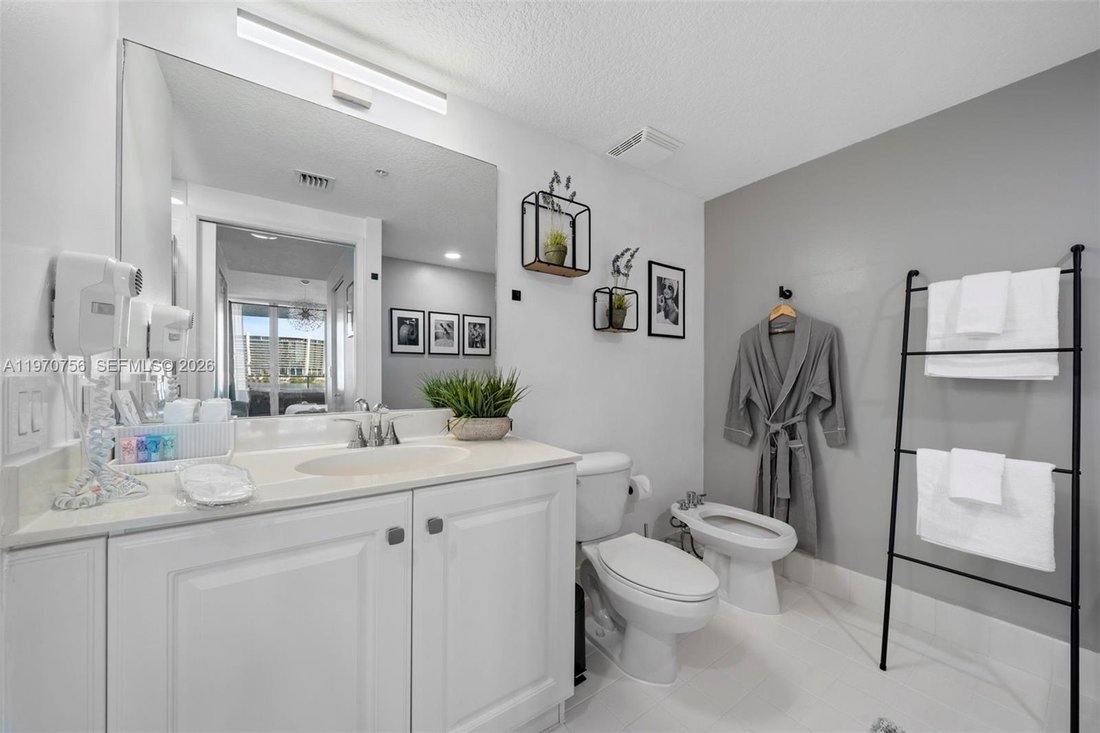 Condo in Sunny Isles Beach, Florida, United States 4 - 17282064