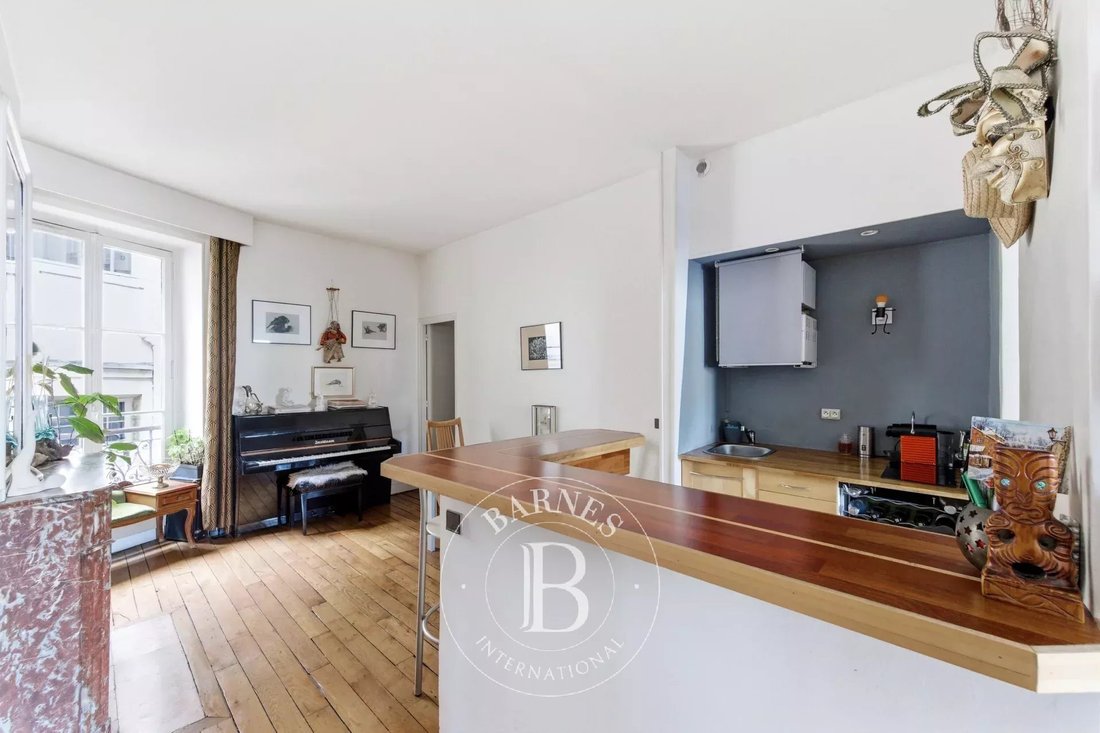 Apartment in Les Halles, Paris 1er Arrondissement, Paris 4 - 17283201