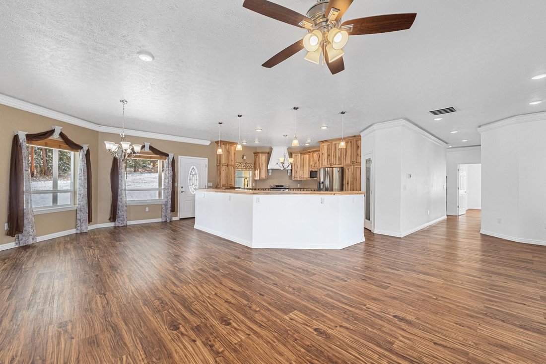 House in Valley, Washington, United States 3 - 17281928