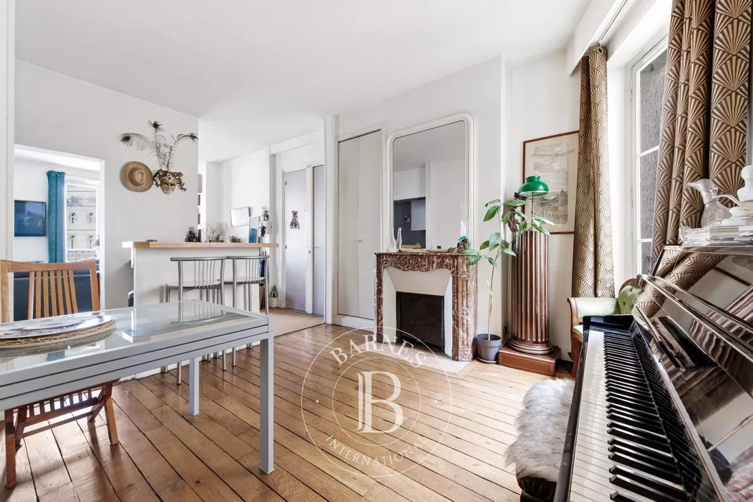 Apartment in Les Halles, Paris 1er Arrondissement, Paris 5 - 17283201