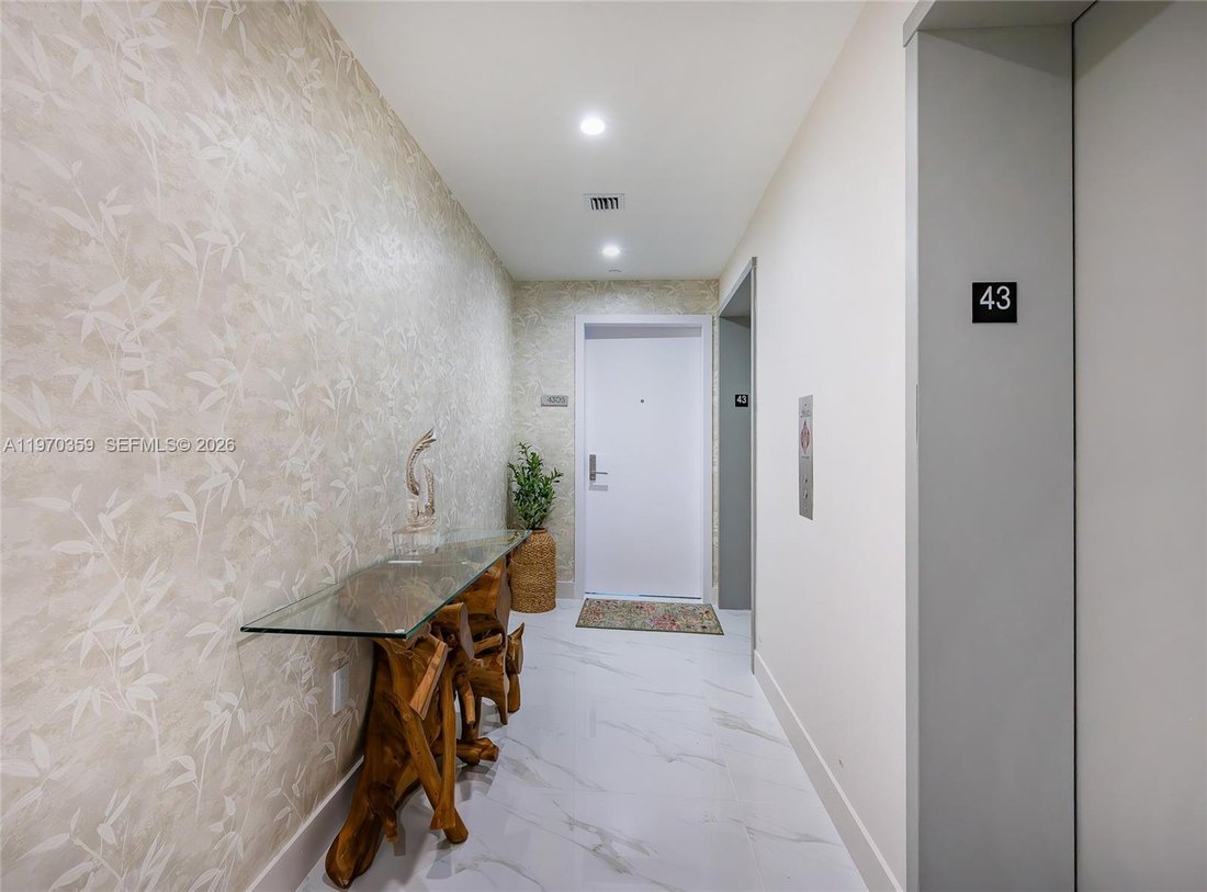 Condo in Miami, Florida, United States 4 - 17282083