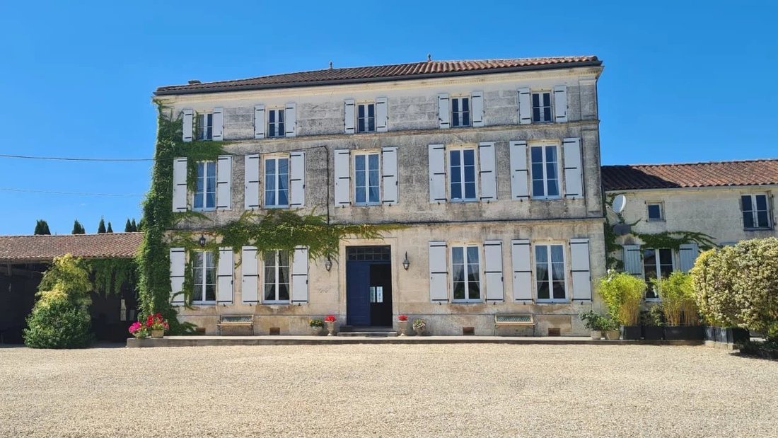 House in Bessac, Nouvelle-Aquitaine, France 2 - 17283346