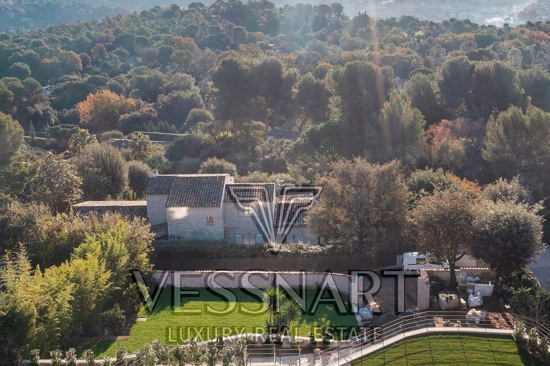 Villa in Saint-Paul-de-Vence, Provence-Alpes-Côte d'Azur, France 2 - 14491118