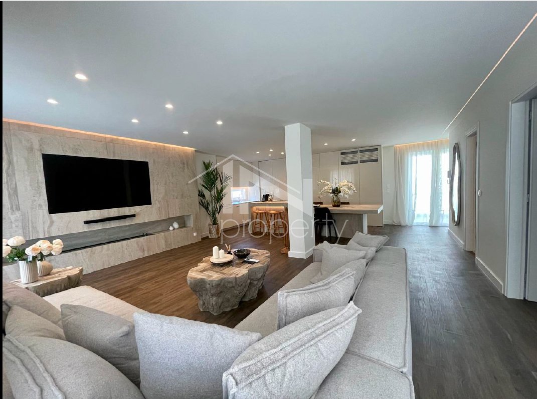 Apartment in Vouliagmeni, Attica, Greece 1 - 17284744