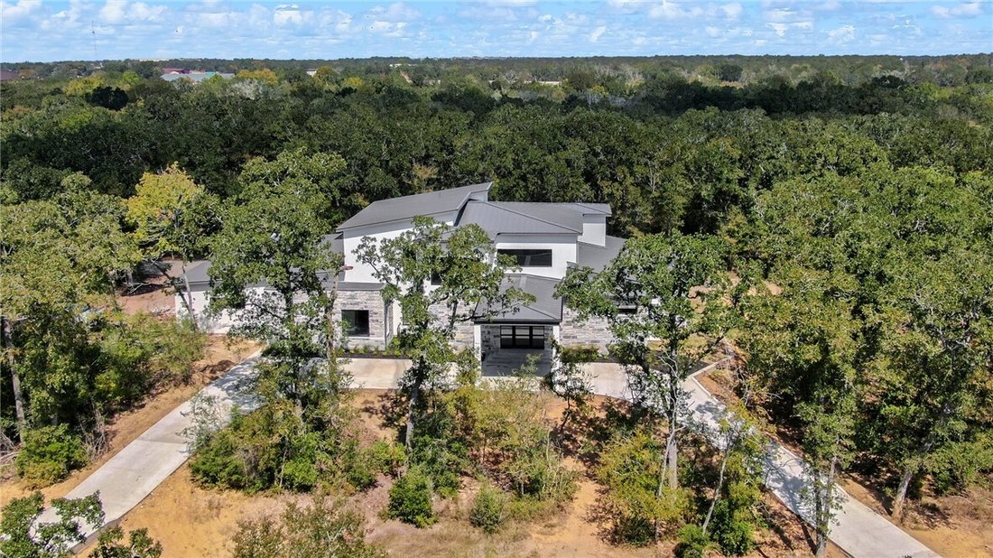 House in College Station, Texas, United States 3 - 17283435