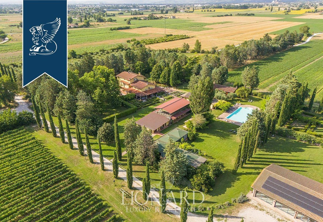 Villa in Assisi, Umbria, Italy 2 - 17283912