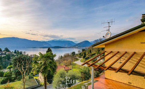 Villa in Laveno-Mombello, Lombardy, Italy 1