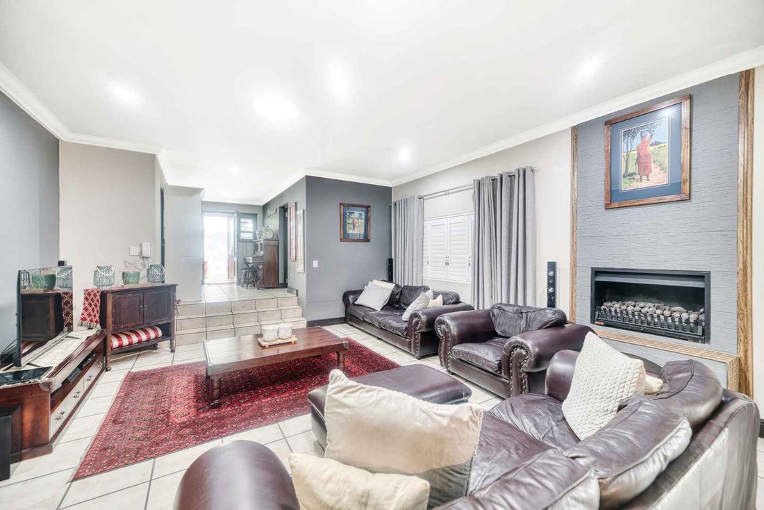 House in Hermanus, Western Cape, South Africa 2 - 17284935