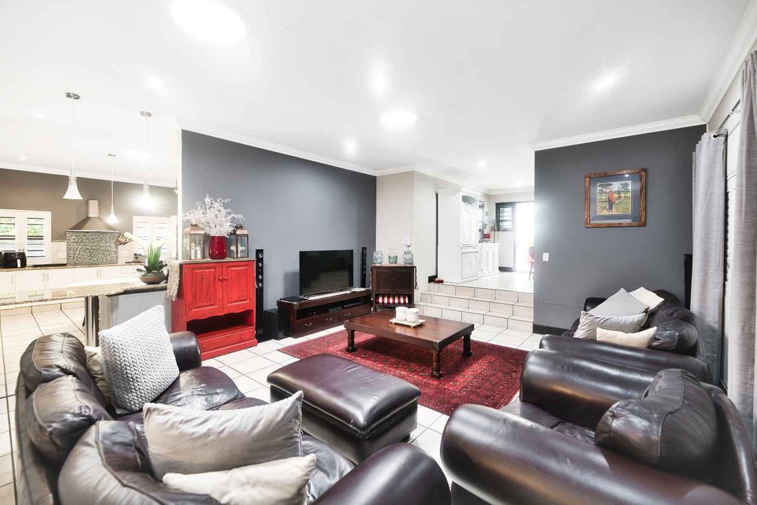 House in Hermanus, Western Cape, South Africa 3 - 17284935