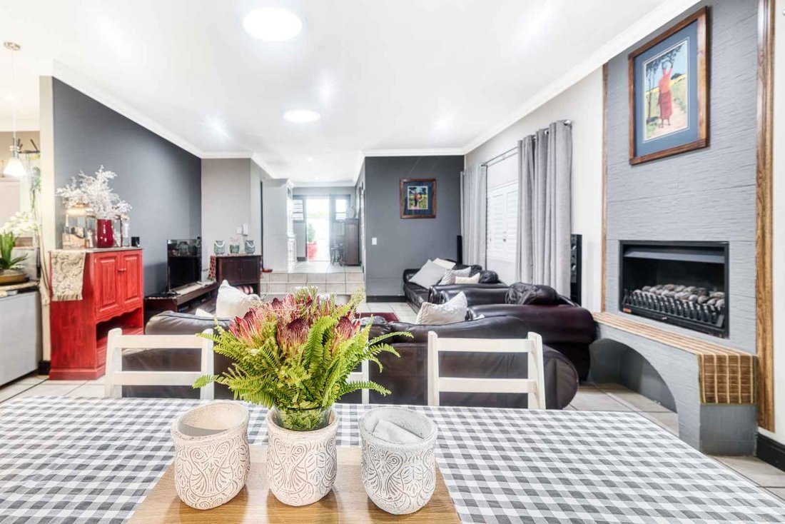 House in Hermanus, Western Cape, South Africa 4 - 17284935