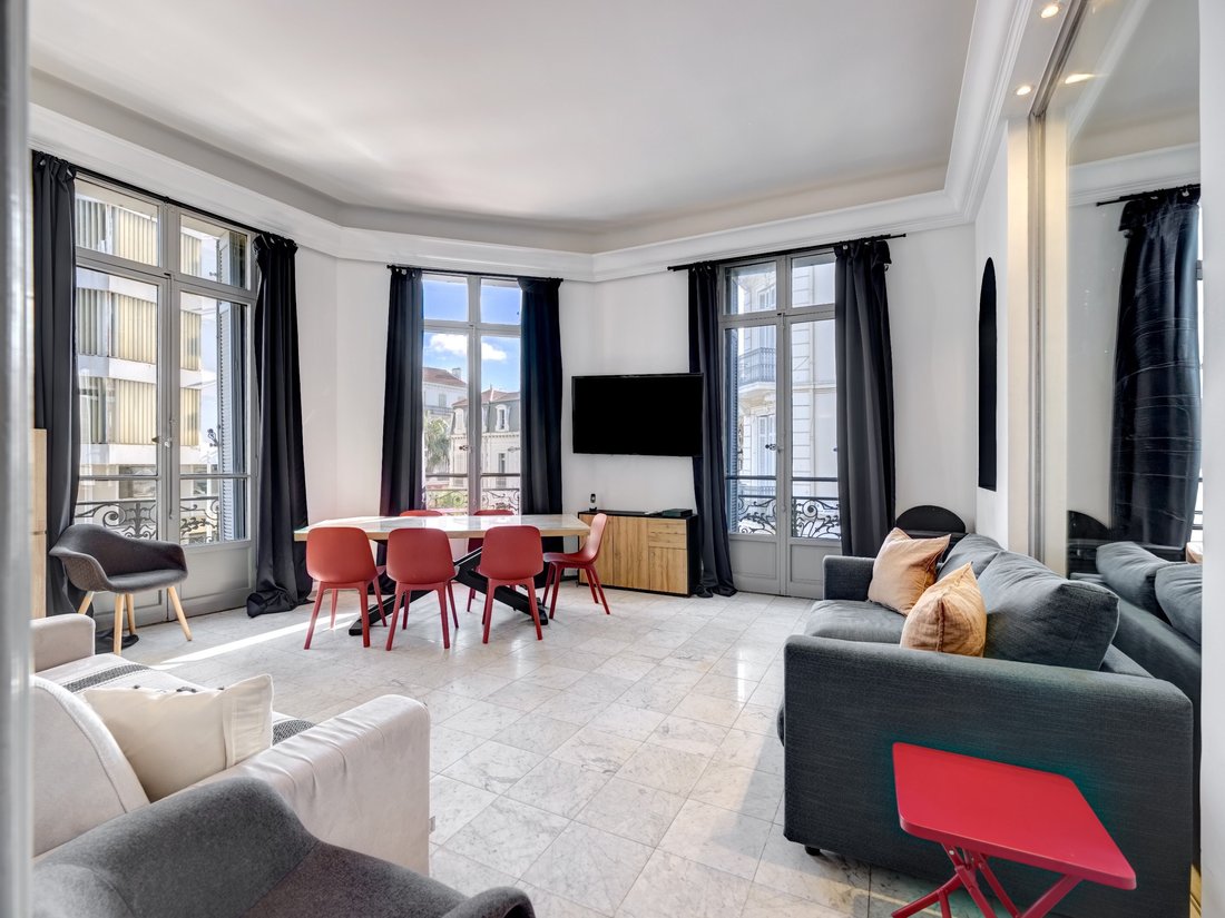 Apartment in Saint Nicolas, Cannes, France 1 - 17285047