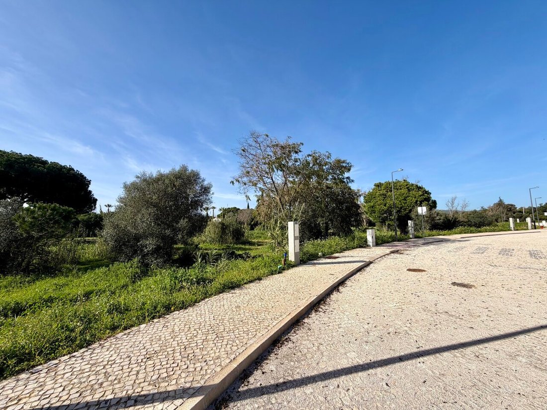 Land in Quarteira, Algarve, Portugal 1 - 17285000