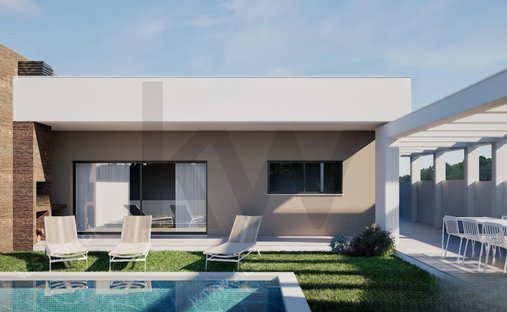 Townhouse in Fernao Ferro, Setubal, Portugal 1