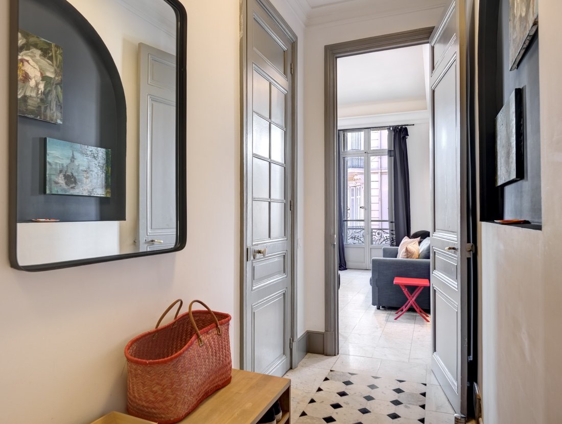 Apartment in Saint Nicolas, Cannes, France 5 - 17285047