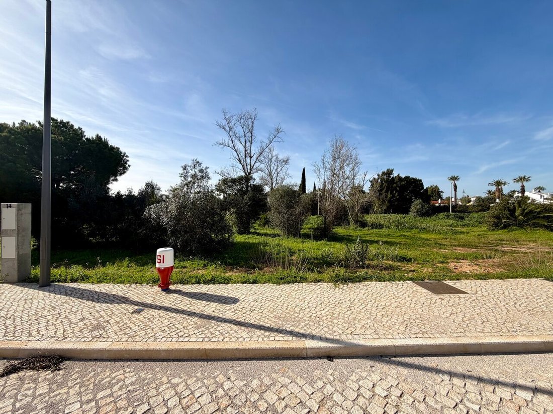 Land in Quarteira, Algarve, Portugal 1 - 17285017