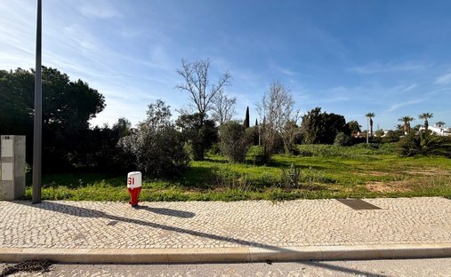 Terreno a Quarteira, Algarve, Portogallo 1