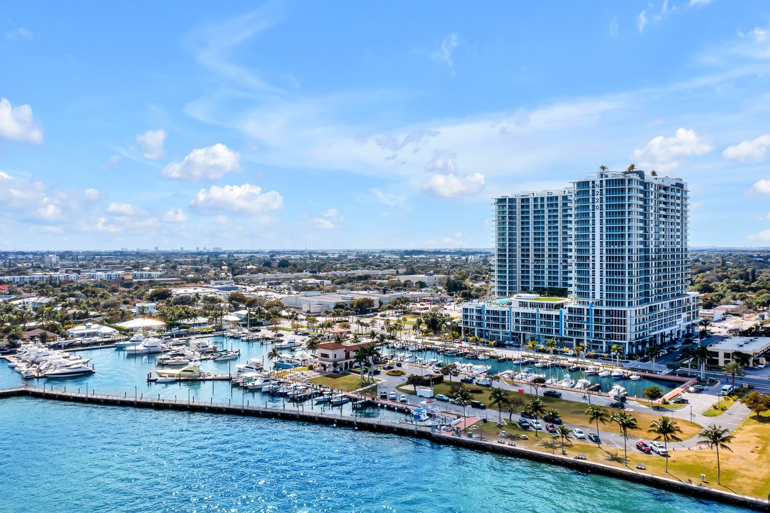 Condo in Lake Park, Florida, United States 2 - 17285089