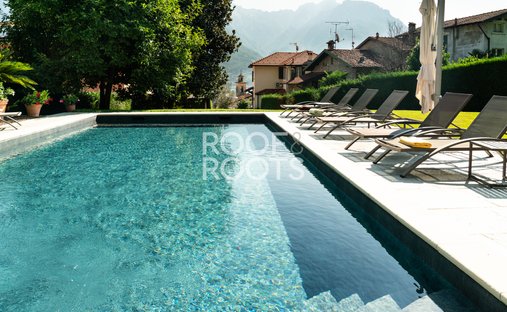 Villa in Como Borghi, Como, Lombardei 1