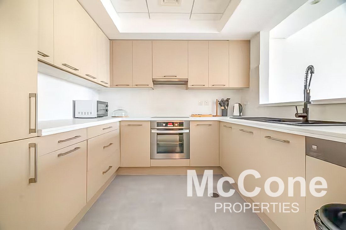 Apartment in Burj Khalifa Lake, Downtown Dubai, Dubai 3 - 17285140