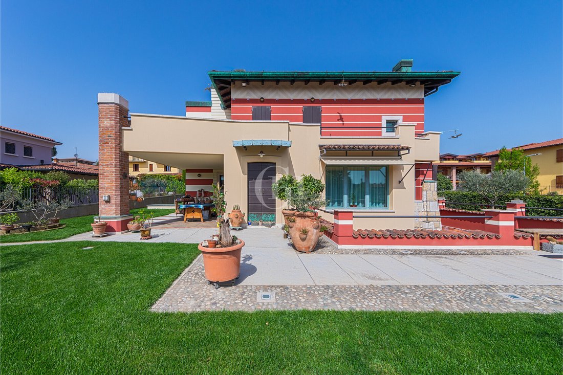 Villa in Erbusco, Lombardy, Italy 1 - 14235884